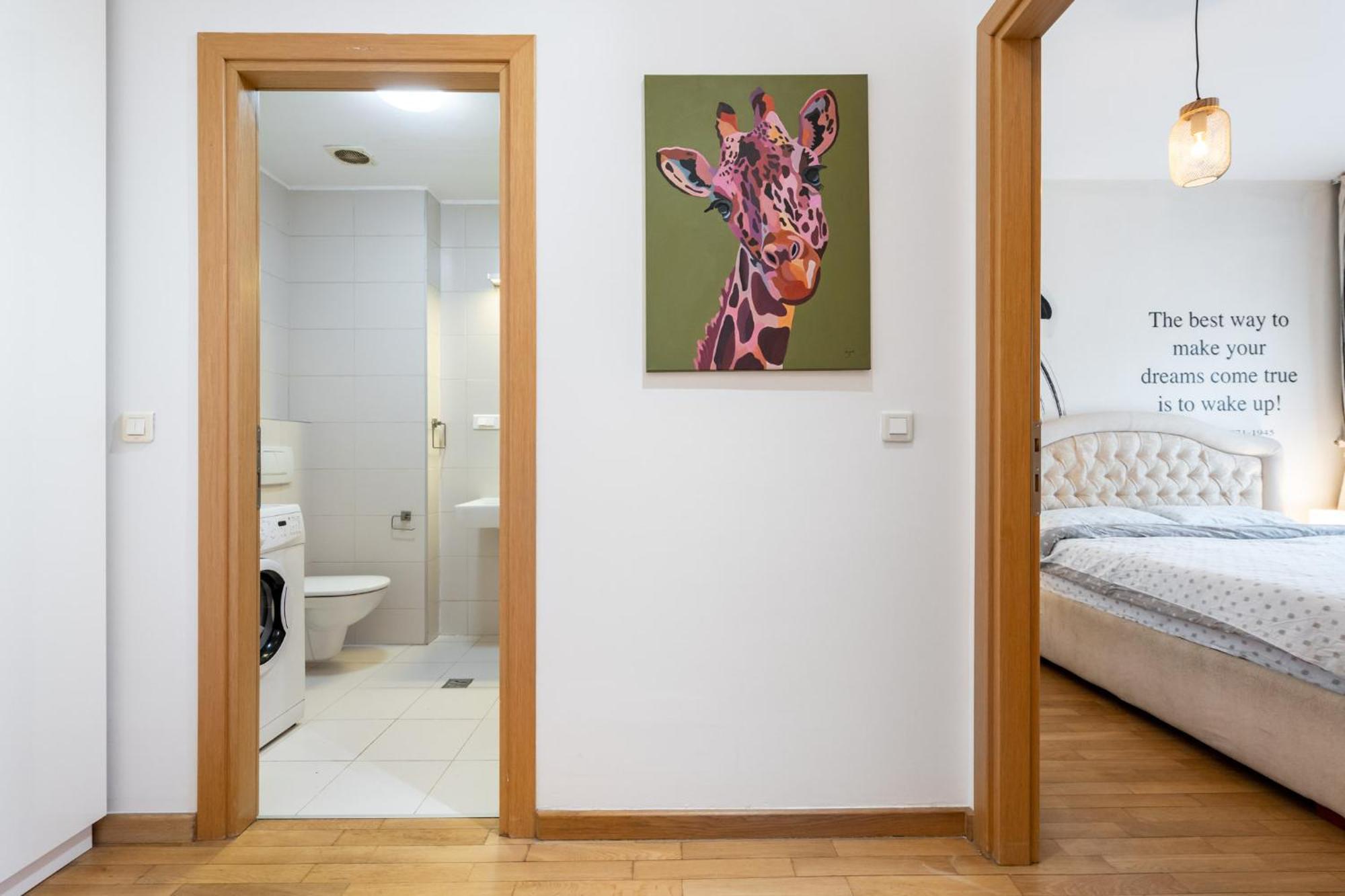 Lazynest - Modern Apartment With Parking & Balcony Bucarest Esterno foto