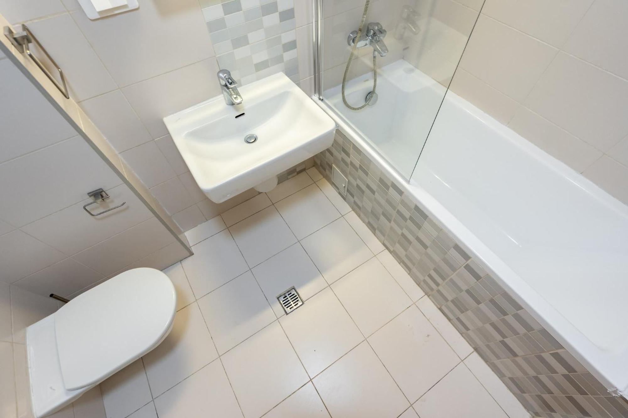 Lazynest - Modern Apartment With Parking & Balcony Bucarest Esterno foto