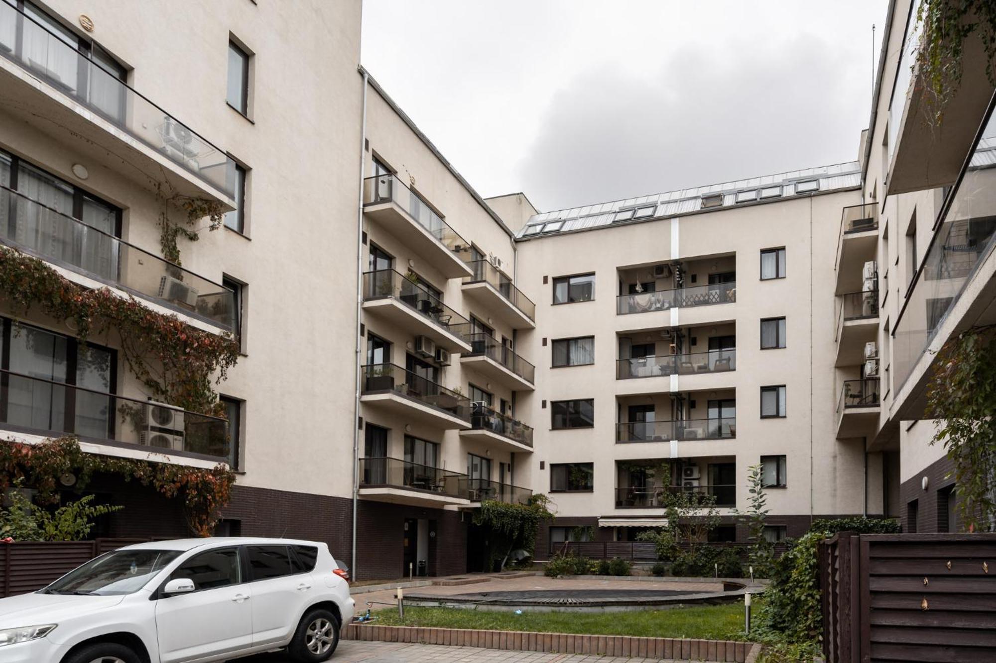 Lazynest - Modern Apartment With Parking & Balcony Bucarest Esterno foto