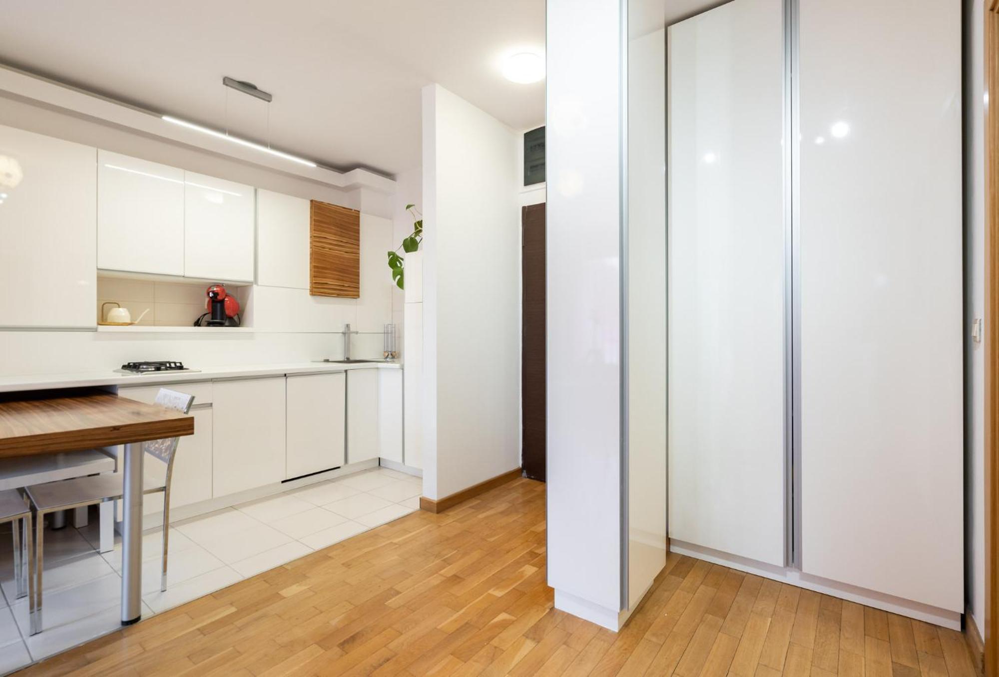 Lazynest - Modern Apartment With Parking & Balcony Bucarest Esterno foto