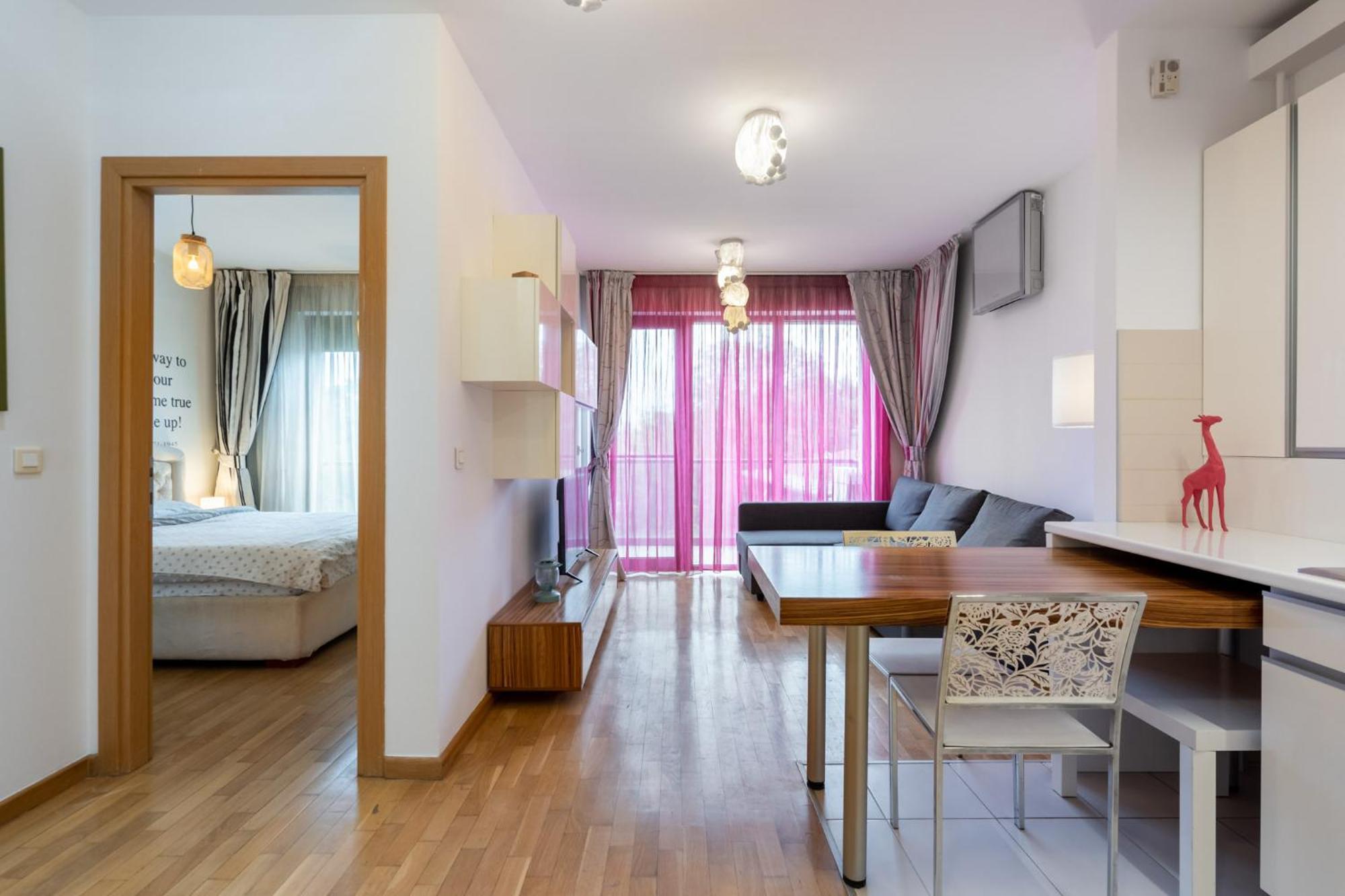 Lazynest - Modern Apartment With Parking & Balcony Bucarest Esterno foto