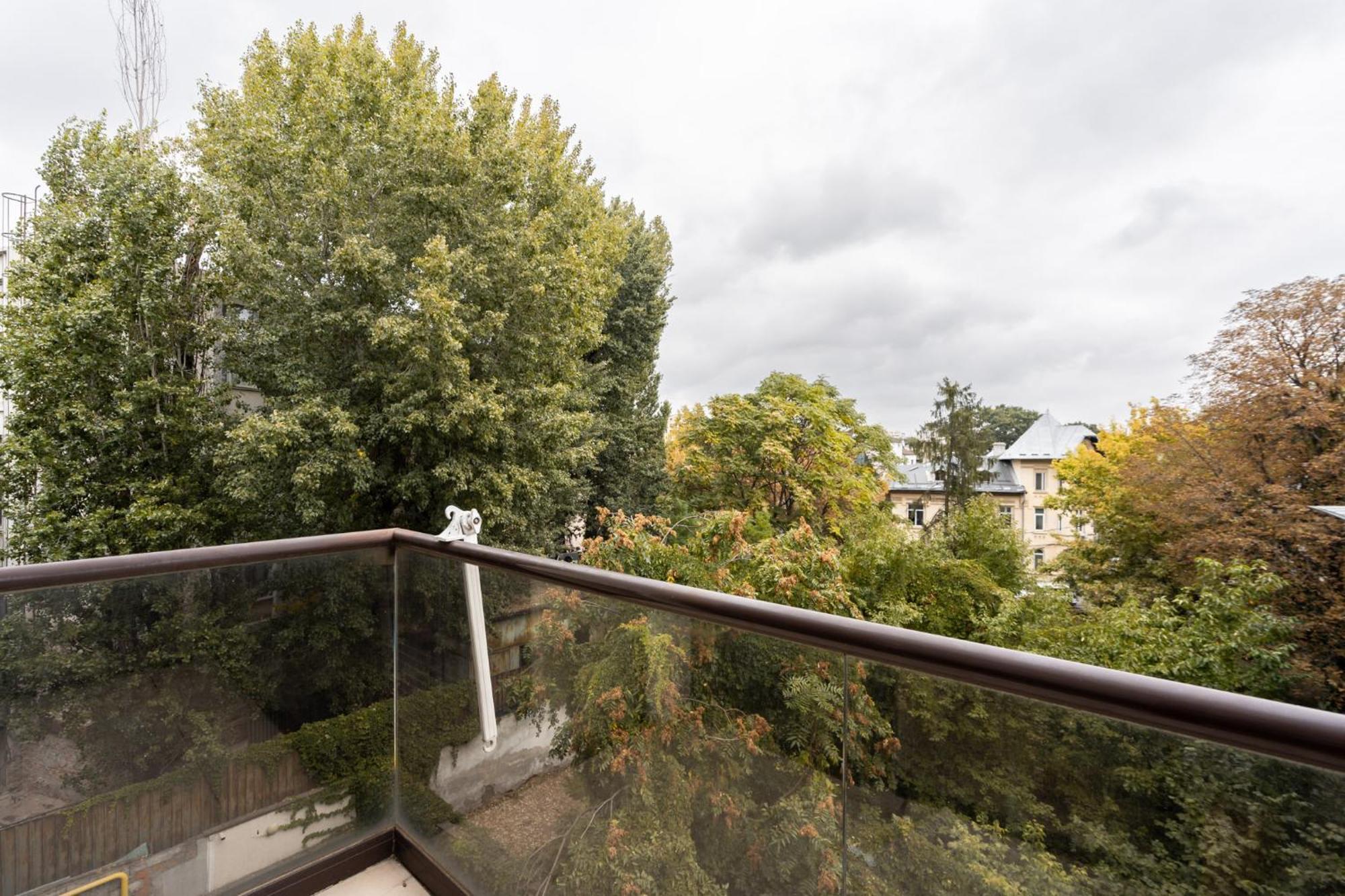 Lazynest - Modern Apartment With Parking & Balcony Bucarest Esterno foto